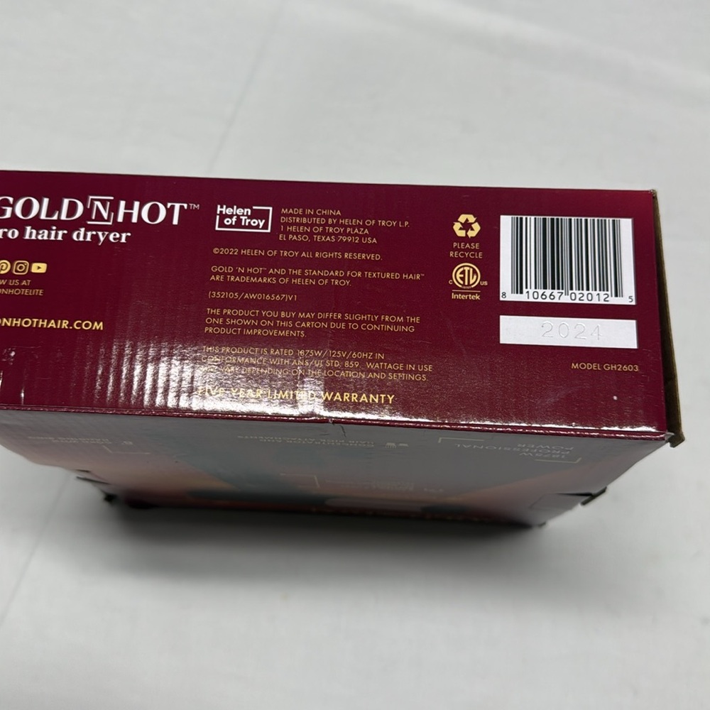 The gold N hot 1875 Watt Classic Pistol Dryer feature powerful 1875 watt airflow - Picture 3 of 11